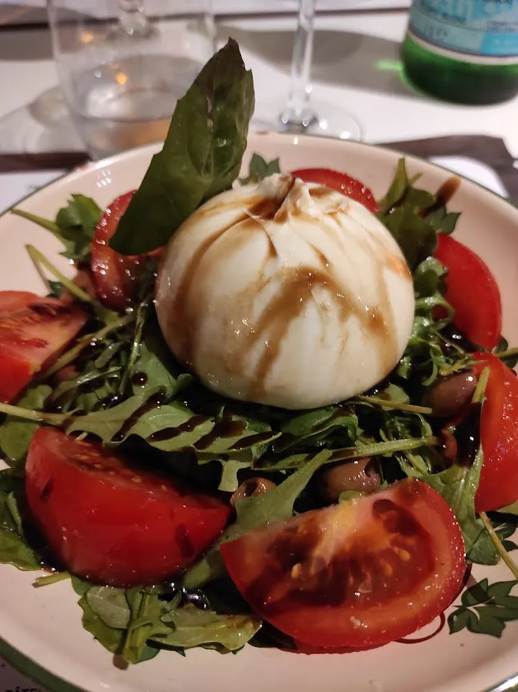 Burrata Et Salade Verte